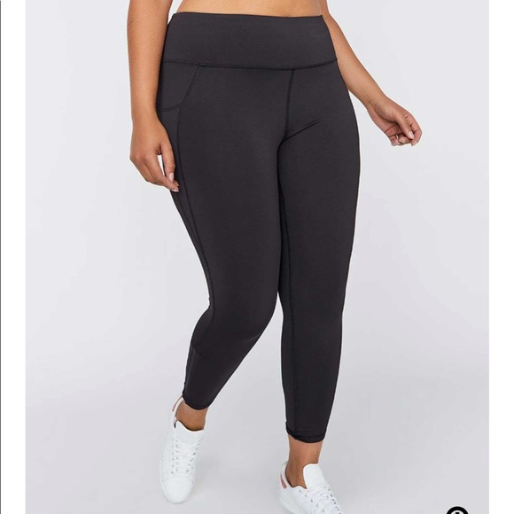 Leggings with side pockets and bottom ruching - Picture 2 of 12